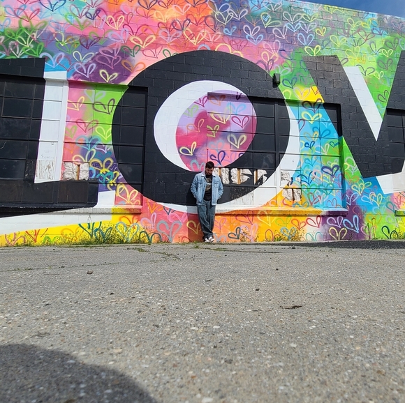 Meet your Posher, Josh - Picture 1 of 1